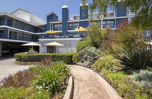 Mariposa Inn & Suites