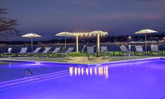 DoubleTree by Hilton Hot Springs