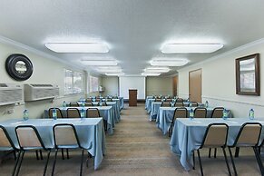 Oxnard Inn Lancaster