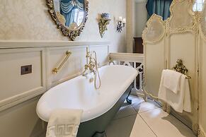 Coombe Abbey Hotel