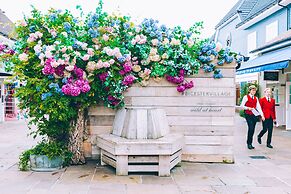 Coombe Abbey Hotel