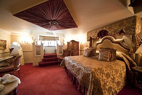 Coombe Abbey Hotel