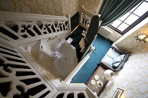 Coombe Abbey Hotel