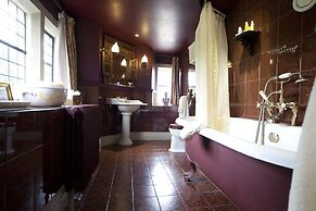 Coombe Abbey Hotel