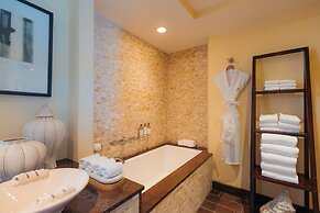 The Kahala Hotel & Resort