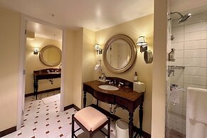 The Kahala Hotel & Resort