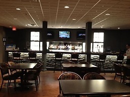 Ramada by Wyndham Edmonton South