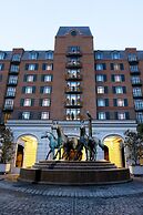 The Charleston Place