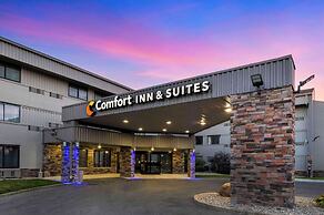 Comfort Inn & Suites North at the Pyramids