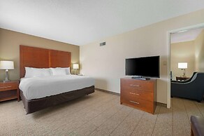 Comfort Inn & Suites North at the Pyramids