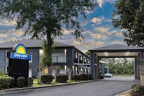 Days Inn by Wyndham Pensacola I-10