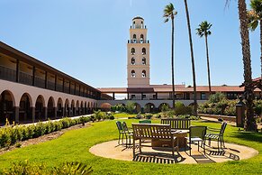 Hotel Mission de Oro