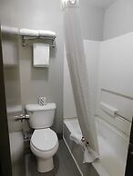 Days Inn & Suites by Wyndham Downtown Gatlinburg Parkway