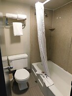 Days Inn & Suites by Wyndham Downtown Gatlinburg Parkway