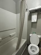 Days Inn & Suites by Wyndham Downtown Gatlinburg Parkway