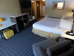 Days Inn & Suites by Wyndham Downtown Gatlinburg Parkway