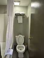 Days Inn & Suites by Wyndham Downtown Gatlinburg Parkway