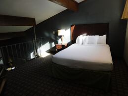 Days Inn & Suites by Wyndham Downtown Gatlinburg Parkway