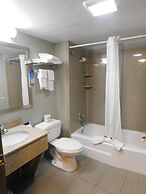 Days Inn & Suites by Wyndham Downtown Gatlinburg Parkway