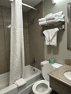 Days Inn & Suites by Wyndham Downtown Gatlinburg Parkway