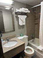 Days Inn & Suites by Wyndham Downtown Gatlinburg Parkway