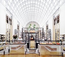 The Ritz-Carlton, Millenia Singapore