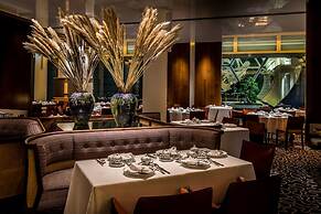 The Ritz-Carlton, Millenia Singapore