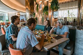 Sheraton Surabaya Hotel and Towers