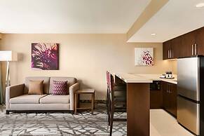 DoubleTree by Hilton Toronto Airport West