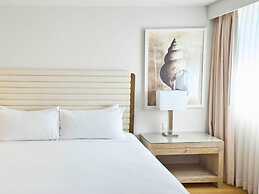 Luxe Sunset Boulevard Hotel