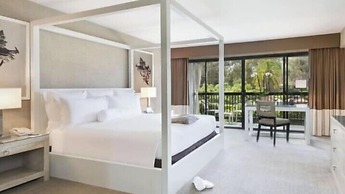 Luxe Sunset Boulevard Hotel