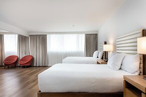 Luxe Sunset Boulevard Hotel