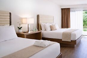 Luxe Sunset Boulevard Hotel
