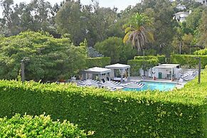 Luxe Sunset Boulevard Hotel