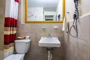 Rodeway Inn & Suites Houston near Medical Center