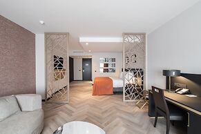 Hyllit Hotel