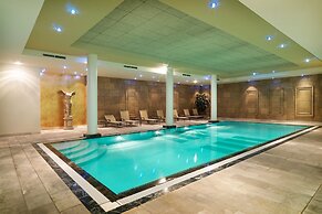 Hyllit Hotel