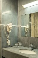 Hyllit Hotel