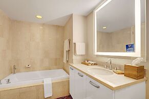 Beach House Fort Lauderdale, A Hilton Resort