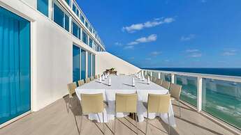 Beach House Fort Lauderdale, A Hilton Resort