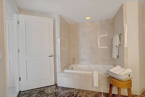 Beach House Fort Lauderdale, A Hilton Resort