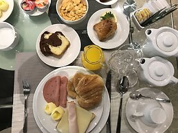 Imperial Suites Hotel