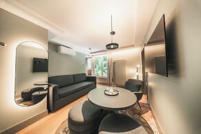 HOP Apartments & Suites