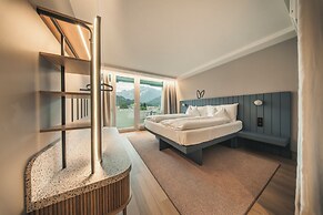 HOP Apartments & Suites