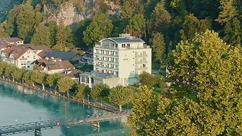 HOP Apartments & Suites