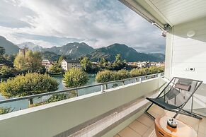 HOP Apartments & Suites