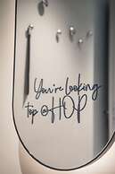 HOP Apartments & Suites