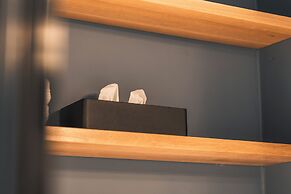 HOP Apartments & Suites