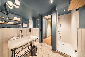 HOP Apartments & Suites