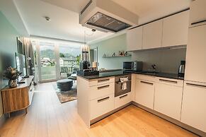 HOP Apartments & Suites